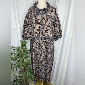 IVY CITY CO. Women’s Velvet Floral Collared Midi Dress Gray & Beige Sz 4X